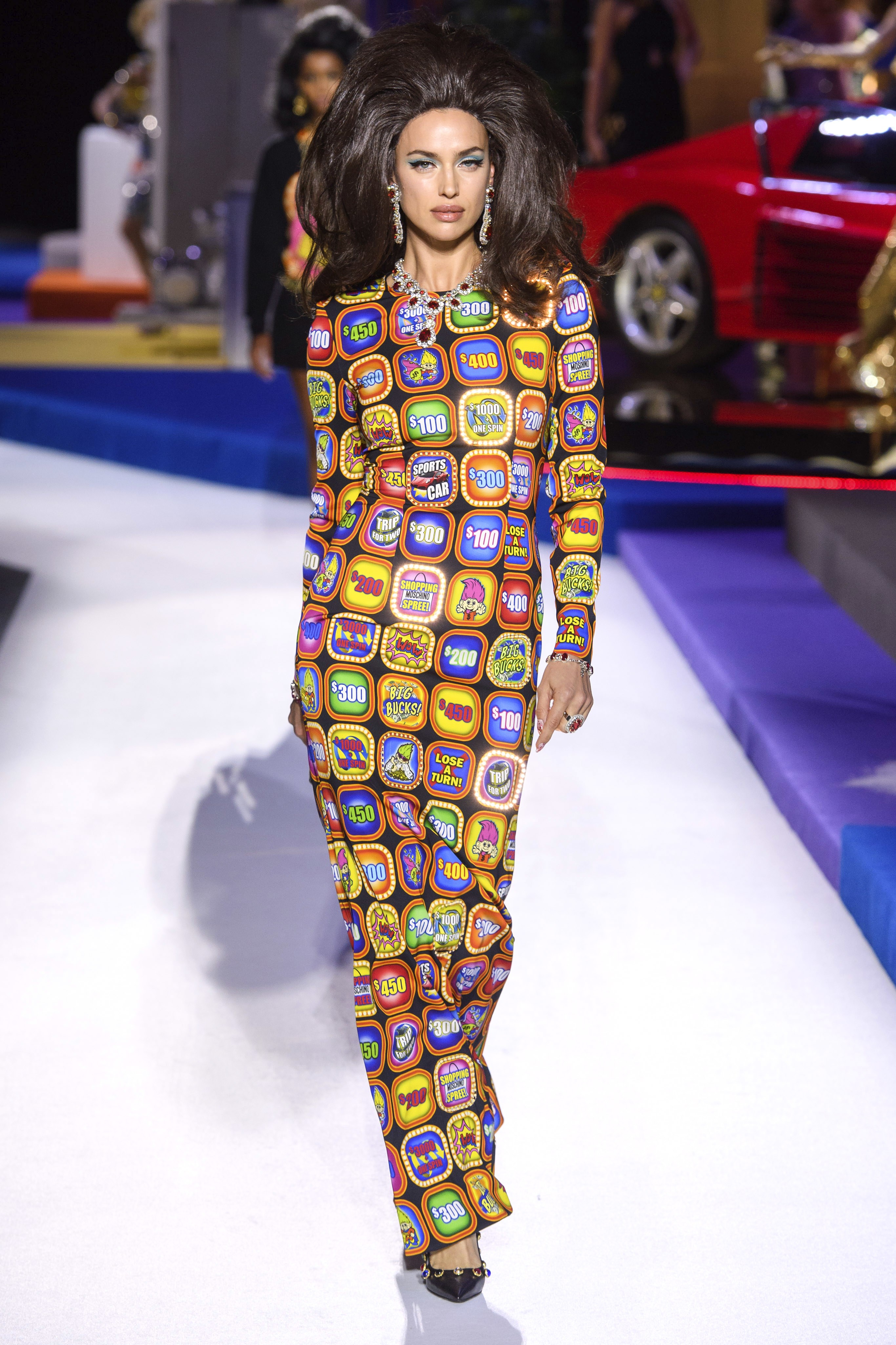 Moschino’s Winter 2019 Show Was Inspired By The Price is Right – BuzzerBlog